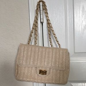 NEW WITHOUT TAGS. Shoulder Purse